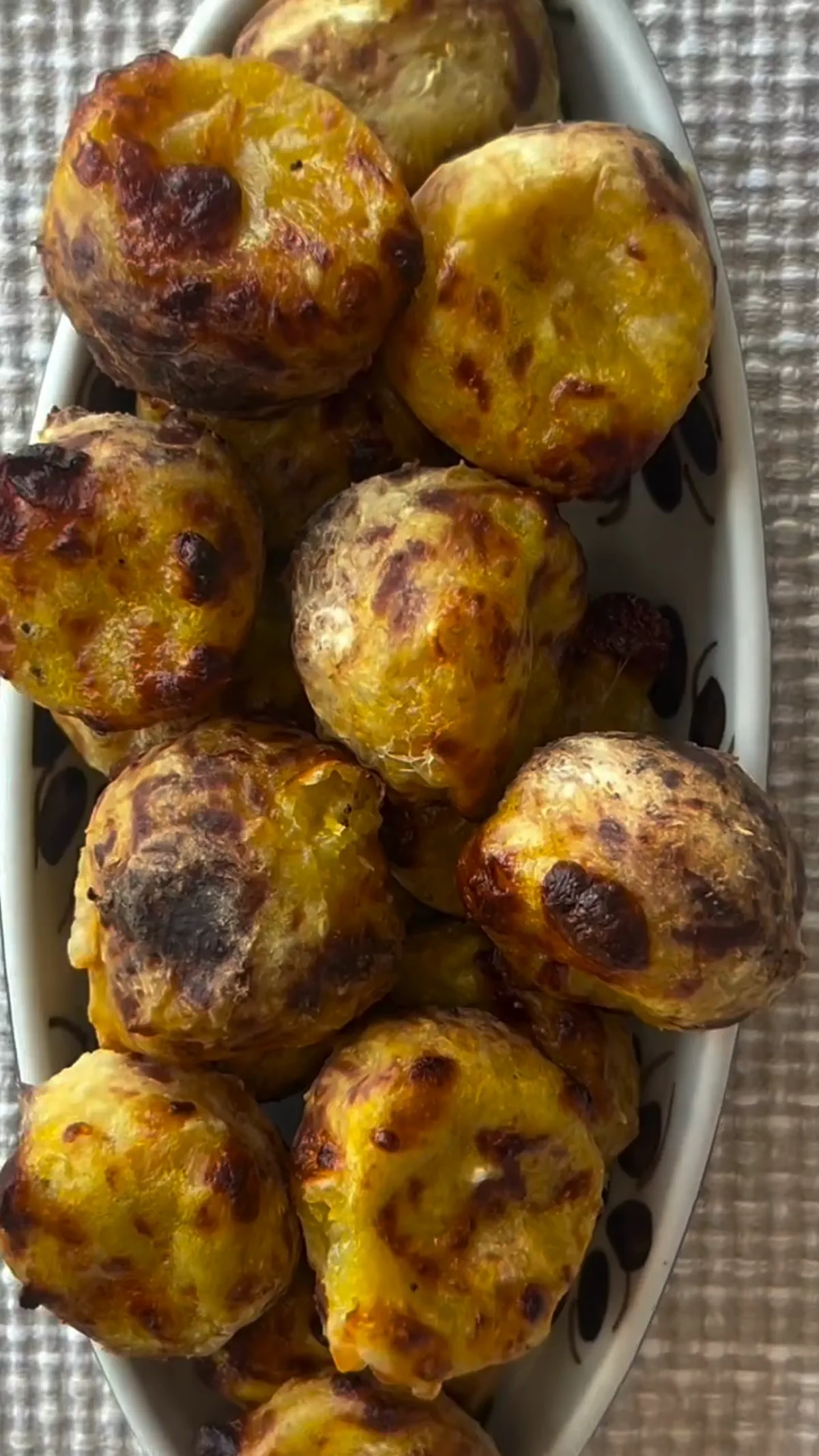 Bolinho de Banana-da-Terra com Queijo